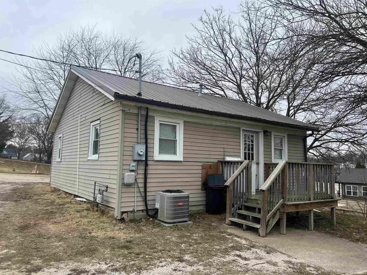 407 Elm Street, Huntingburg, IN 47546 - #1