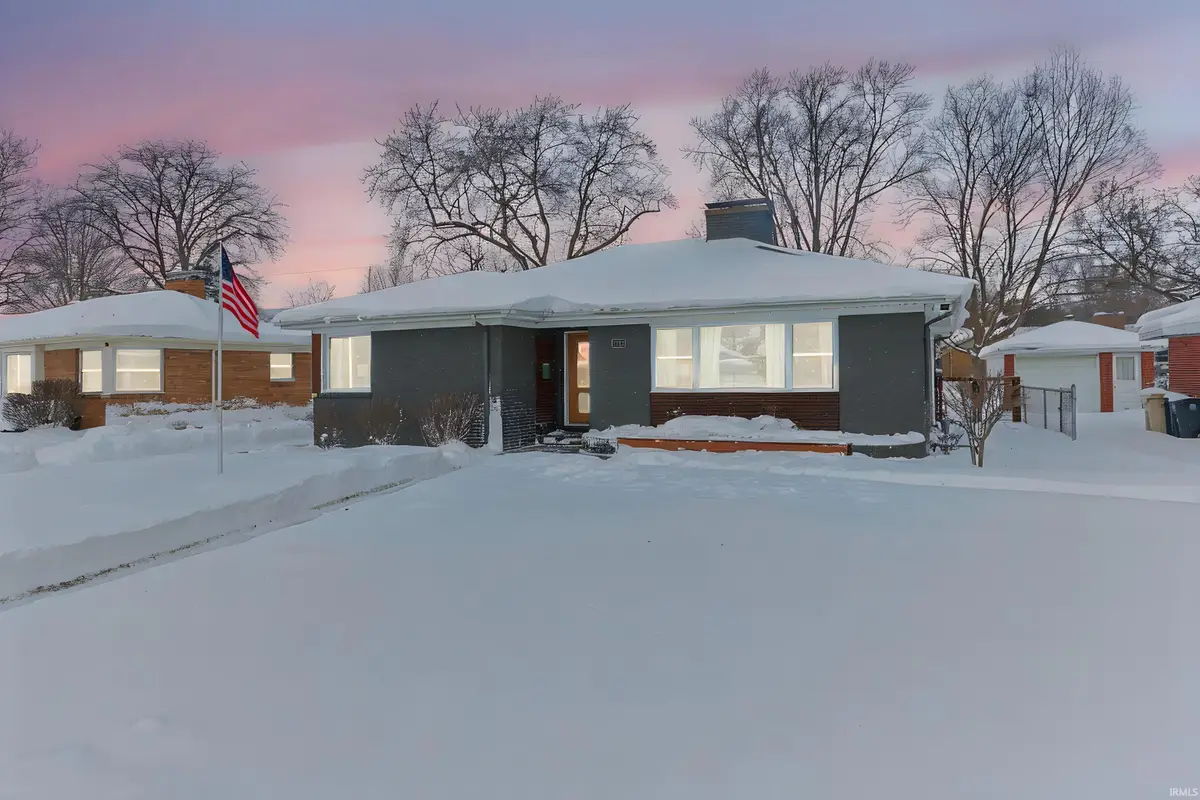 1915 Rockne Drive, South Bend, IN 46617 - Image #1