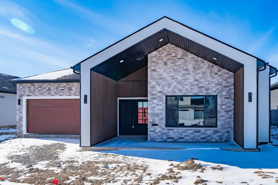 7208 Starks Boulevard, Fort Wayne, IN 46816 - Image #2