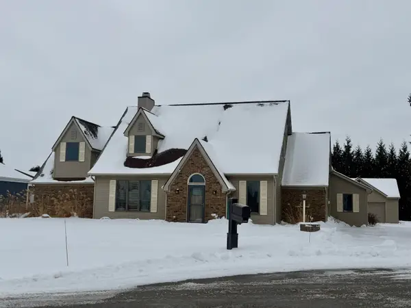 335 Lane 230 Jimmerson Lake, Angola, IN 46703