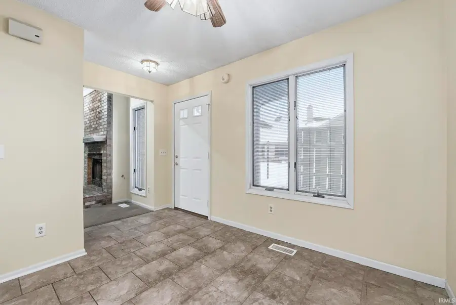 7883 Harrisburg Lane, Fort Wayne, IN 46835 - Image #3