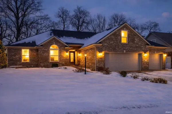 4318 Huntington Ridge Circle, Newburgh, IN 47630