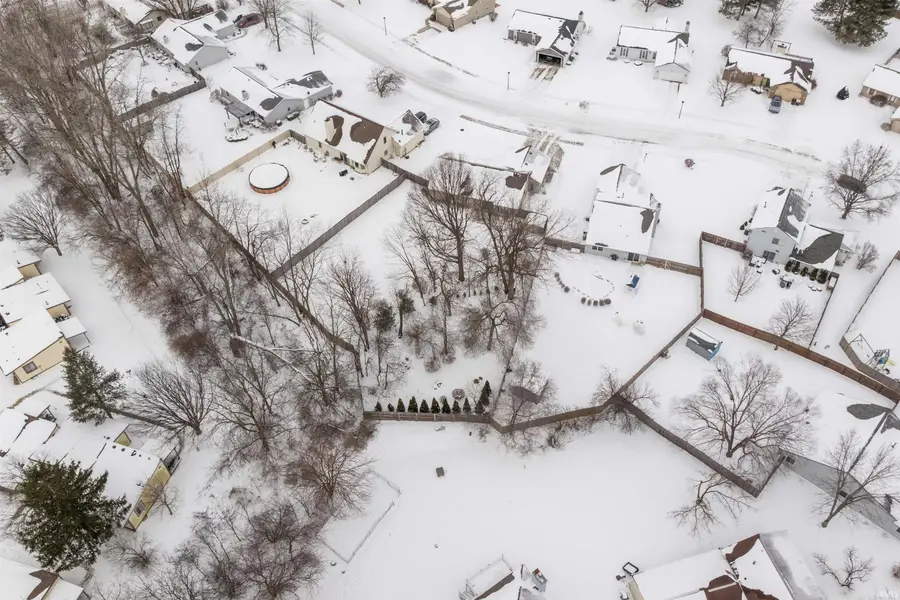 5401 Welsh Glen Run, Fort Wayne, IN 46804 - Image #2