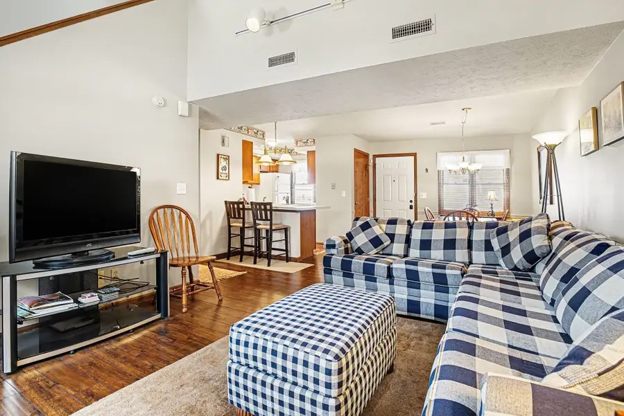 1514 N Oakhill Drive #L8, South Bend, IN 46637 - #3