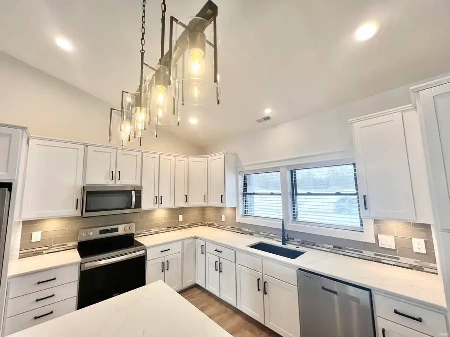 2106 Aruba Drive, Bedford, IN 47421 - #3