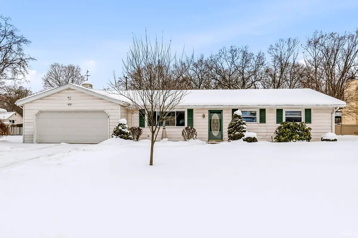 1831 Kenilworth Drive, Elkhart, IN 46514 - Image #1