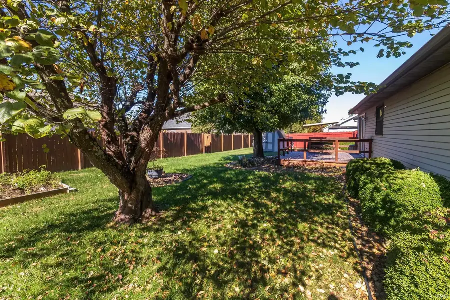 6077 River Bluff Drive, Newburgh, IN 47630 - #2