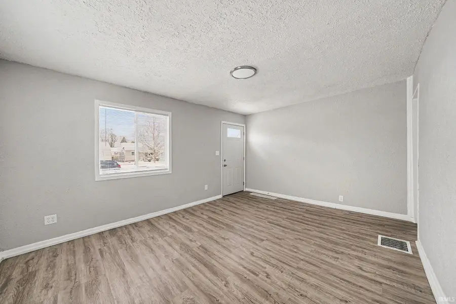 746 S Albert Avenue, South Bend, IN 46619 - Image #3