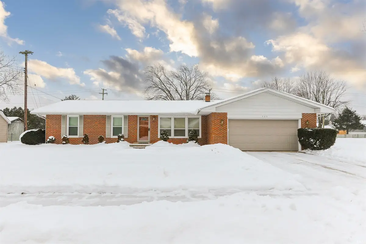 505 E Omer Avenue, Mishawaka, IN 46545 - #1