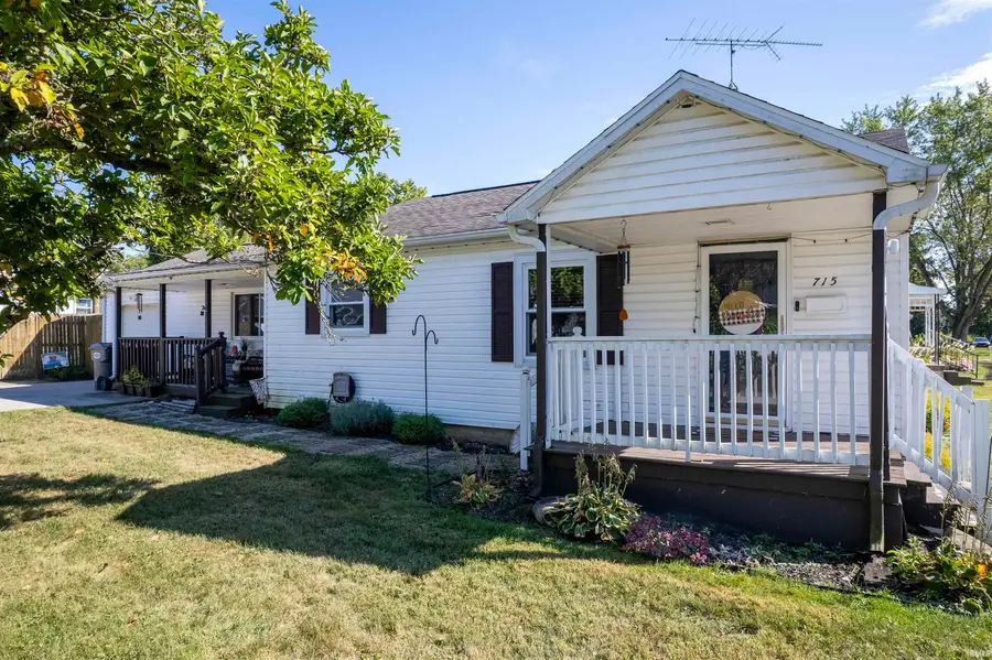 715 E Franklin Street, Albany, IN 47320 - #3