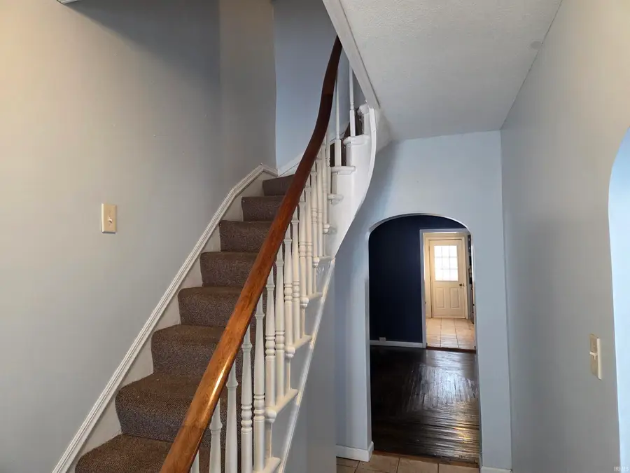 1214 E Jefferson Street, Rochester, IN 46975 - #3