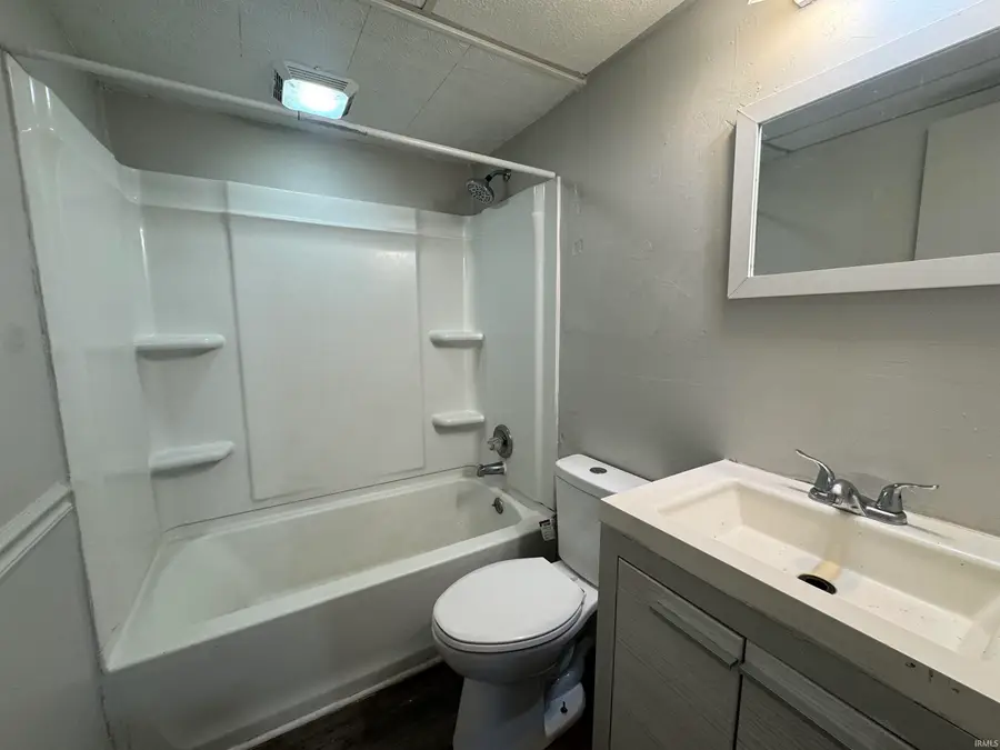 209 E Edgar Avenue, Mishawaka, IN 46545 - #3