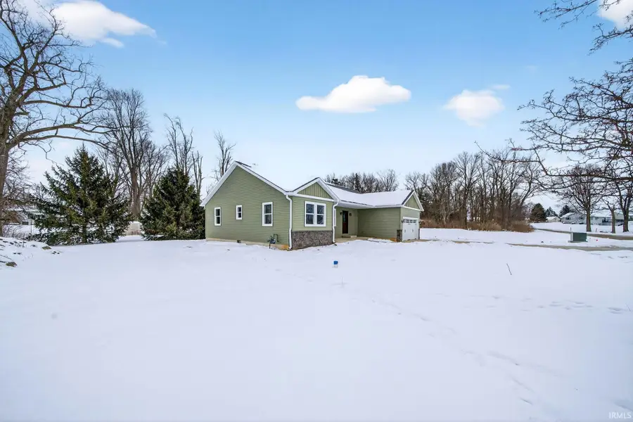 11102 N Dogleg Dr E, Syracuse, IN 46567 - #2