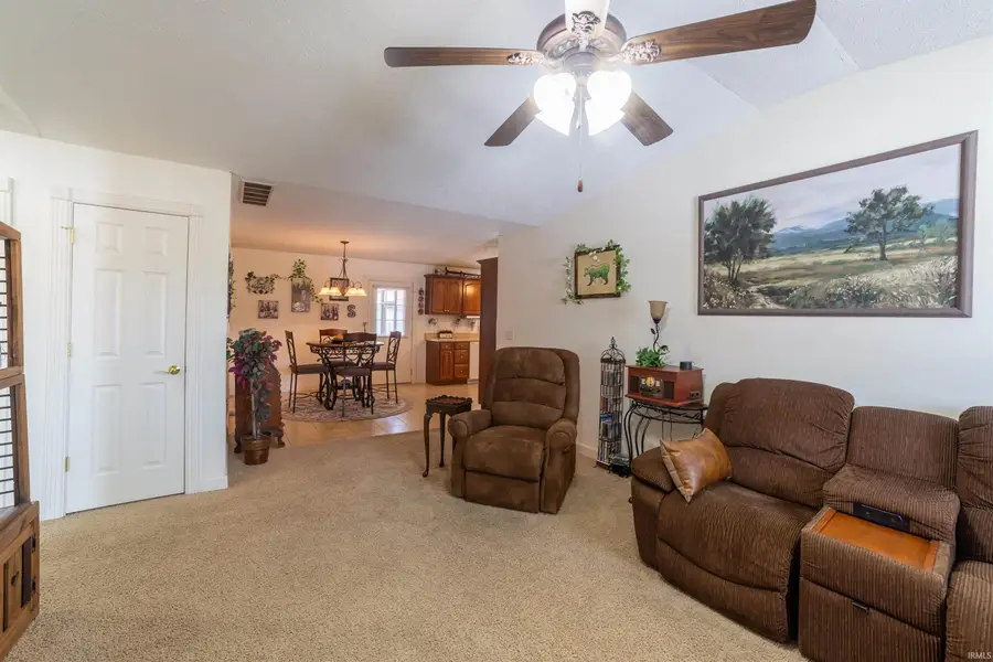 511 S Eighth Avenue, Haubstadt, IN 47639 - Image #3