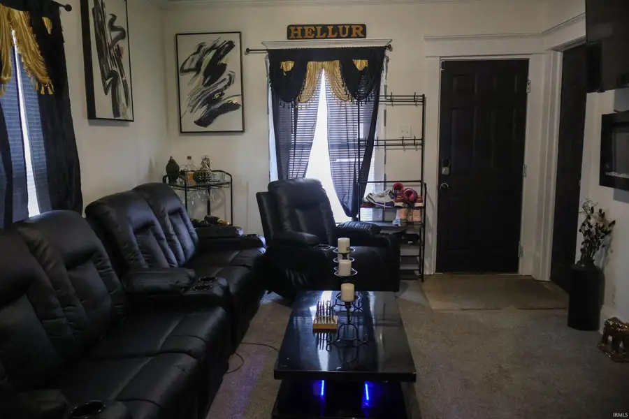 523 W 6th Street, Mishawaka, IN 46544 - #3