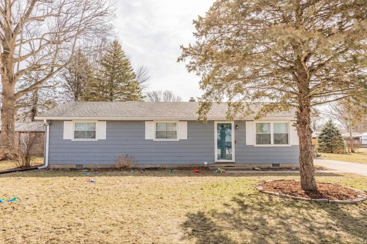 909 North Drive, Crawfordsville, IN 47933 - #1
