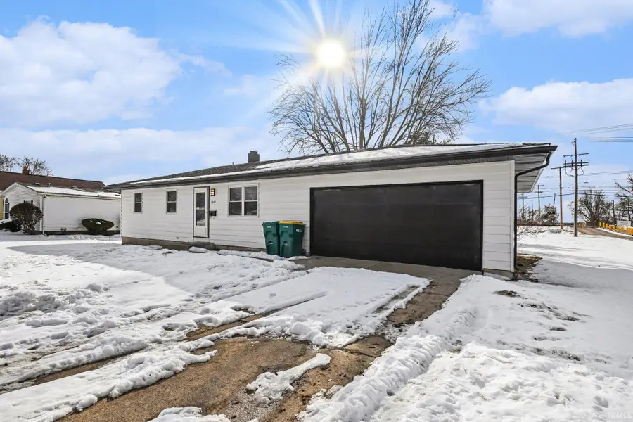 2005 E 4th Street, Mishawaka, IN 46544 - #2