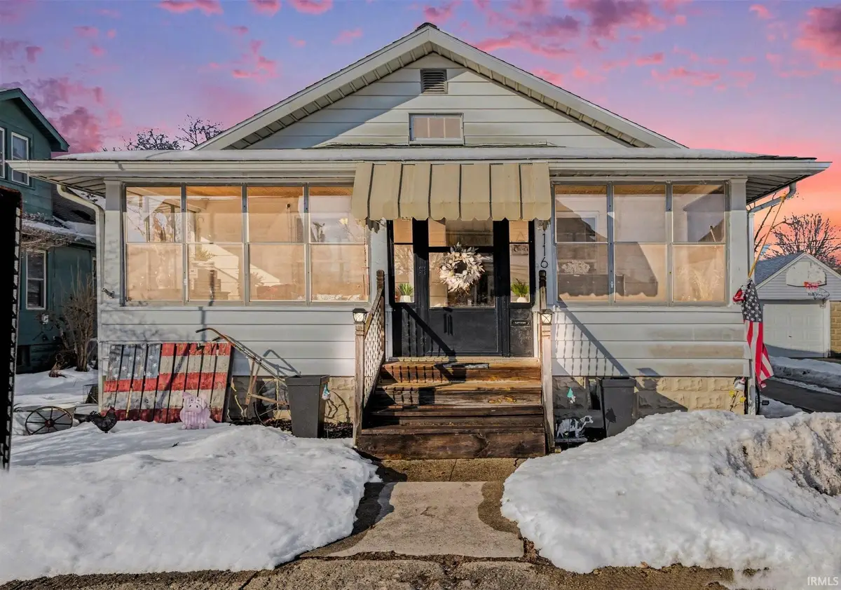 116 W 10th Street, Mishawaka, IN 46544 - #1