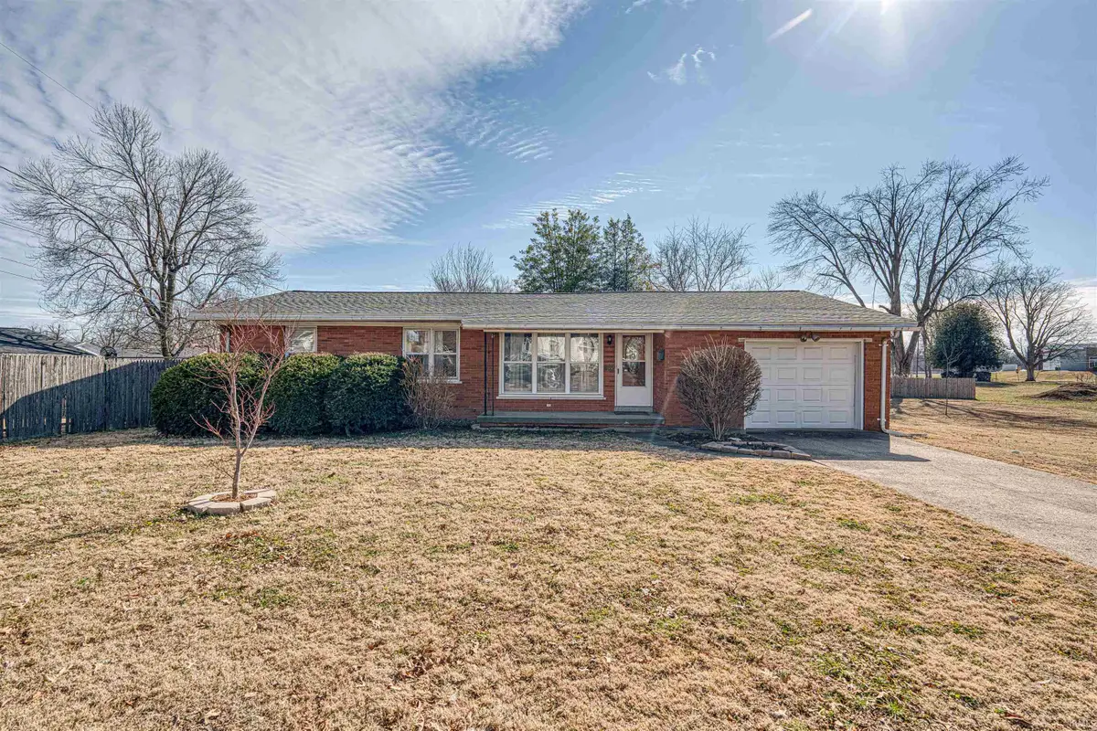 312 W Sherman Street, Mount Vernon, IN 47620 - #1