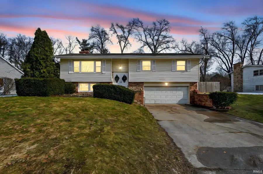 1558 N Bay Drive, Elkhart, IN 46514 - #2