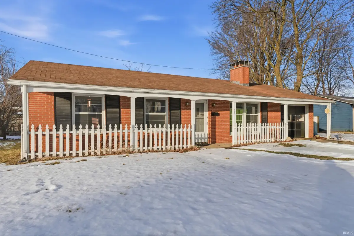326 W 17 Th Street, Auburn, IN 46706 - #1