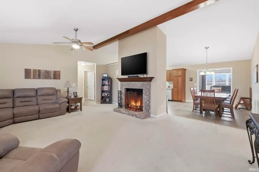 9 Lakeview Court, Hartford City, IN 47348 - #3