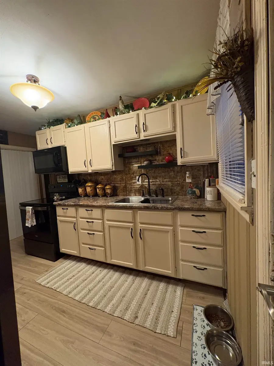 726 S Franklin Street, Oakland City, IN 47660 - #2