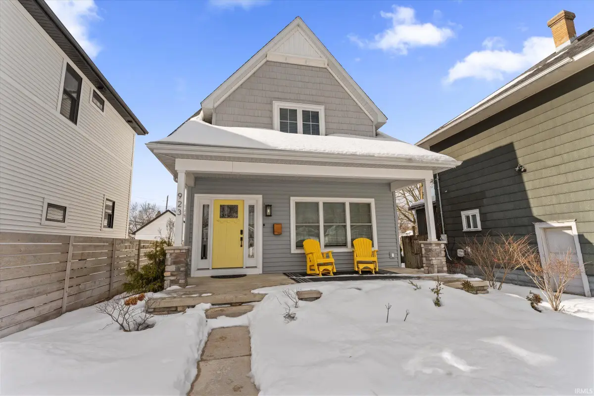 923 N Lawrence Street, South Bend, IN 46617 - #1