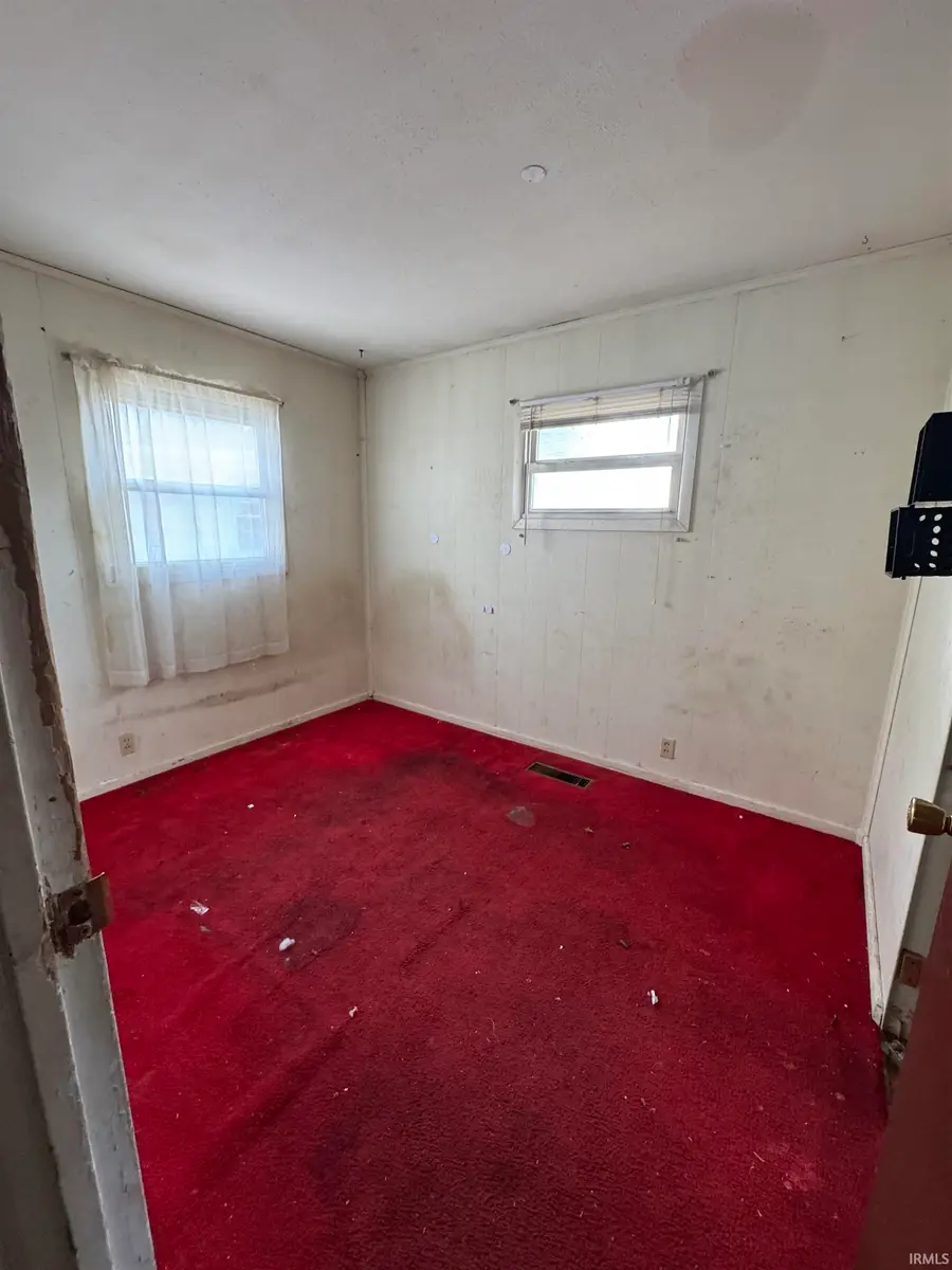 816 N Knight Circle, Marion, IN 46952 - #3