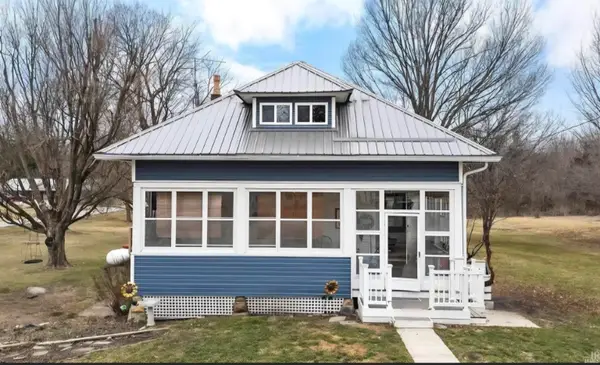 102 N Warren Street, West Lebanon, IN 47991