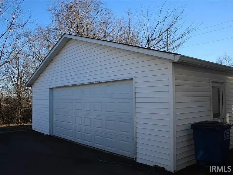 2730 Washington Ave, Bedford, IN 47421 - #2