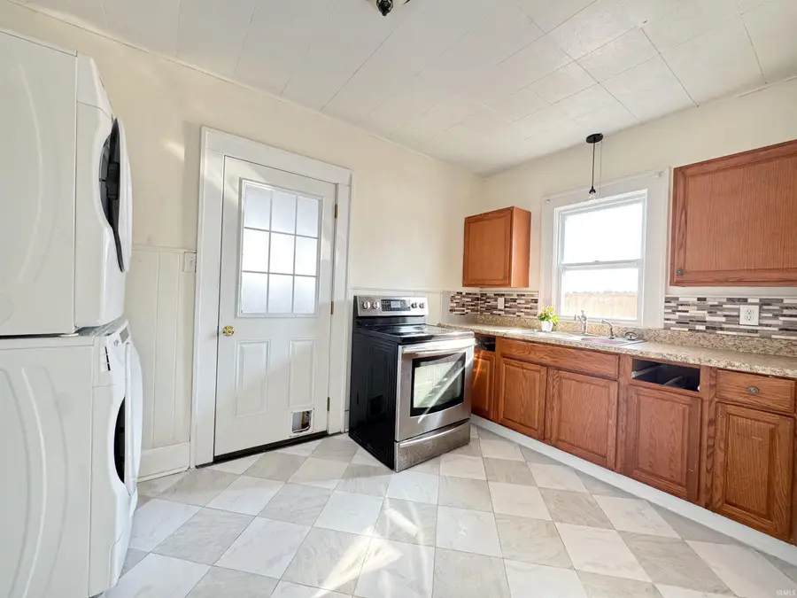 2730 Washington Ave, Bedford, IN 47421 - #3