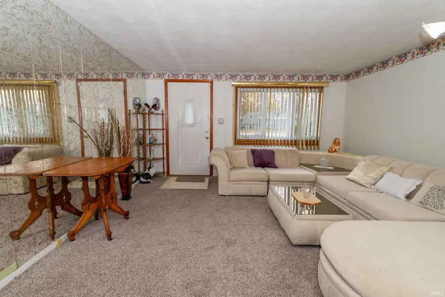 606 N Twyckenham Drive, South Bend, IN 46617 - #3