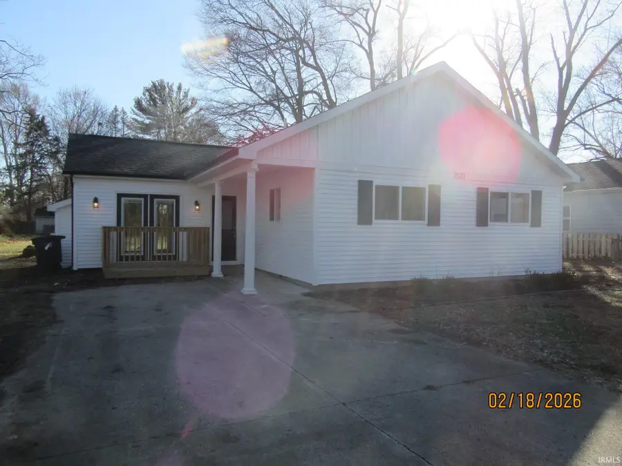 2523 E Jackson Boulevard, Elkhart, IN 46516 - #2