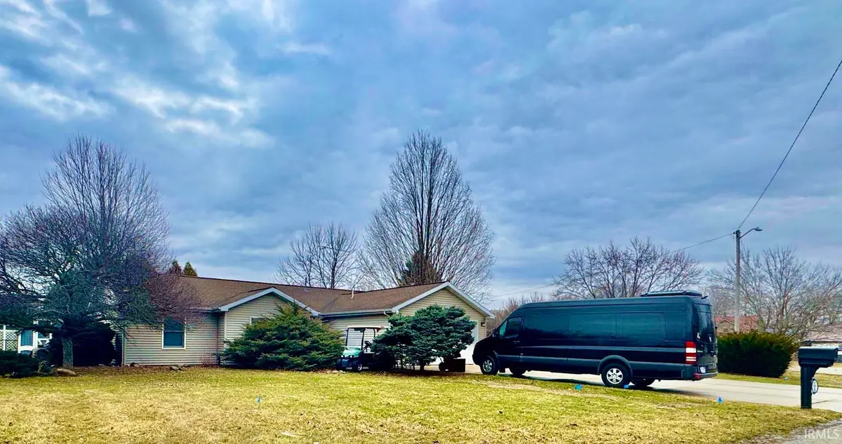 7915 S Cameron Drive, Hamilton, IN 46742 - #1