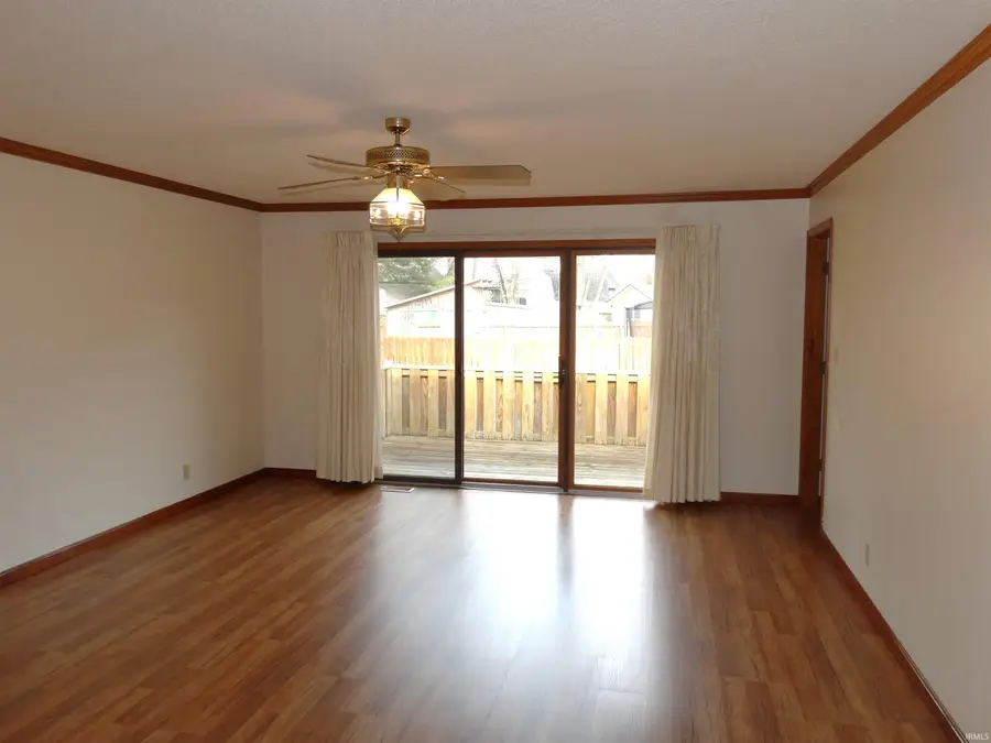 2910 Oakshire Drive, Evansville, IN 47711 - #2