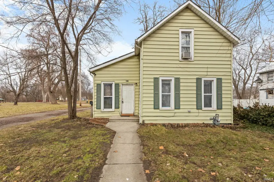 412 W Washington Street, Elkhart, IN 46516 - #2