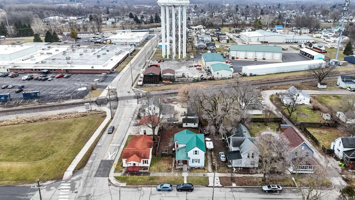 765 E Franklin Street, Huntington, IN 46750 - #1