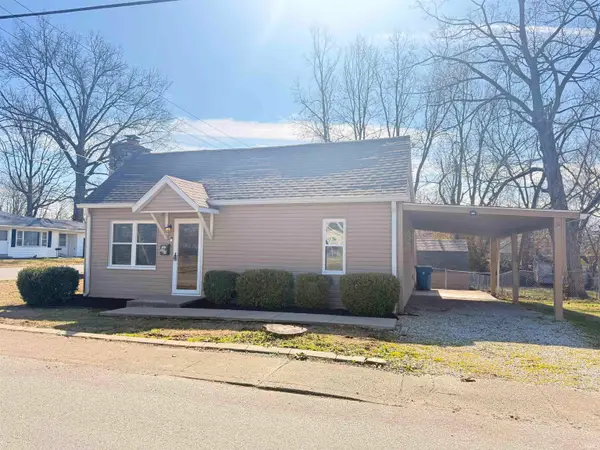 321 E Poplar Street, Boonville, IN 47601