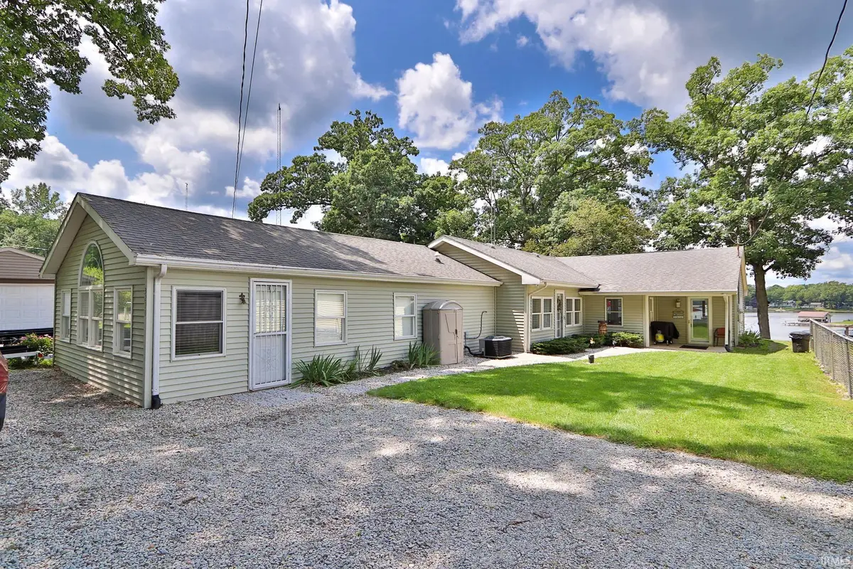 3291 E Stahl Road, Monticello, IN 47960 - #1