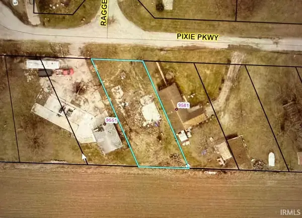 9561 E Pixie Parkway, Cromwell, IN 46732