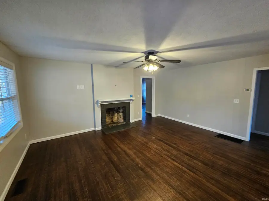 2333 E Navaho Drive, Vincennes, IN 47591 - #2