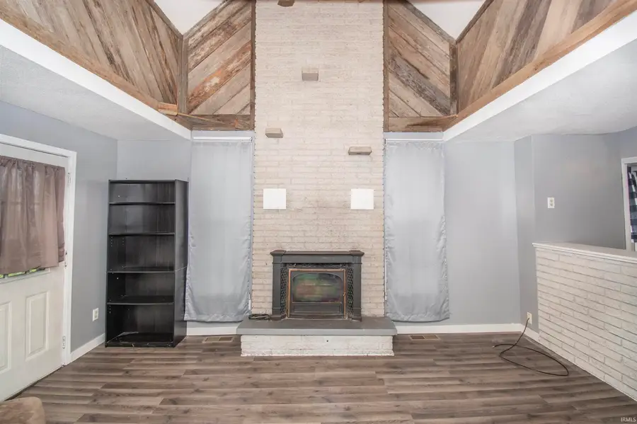 410 S Gonser Avenue, Ashley, IN 46705 - #3