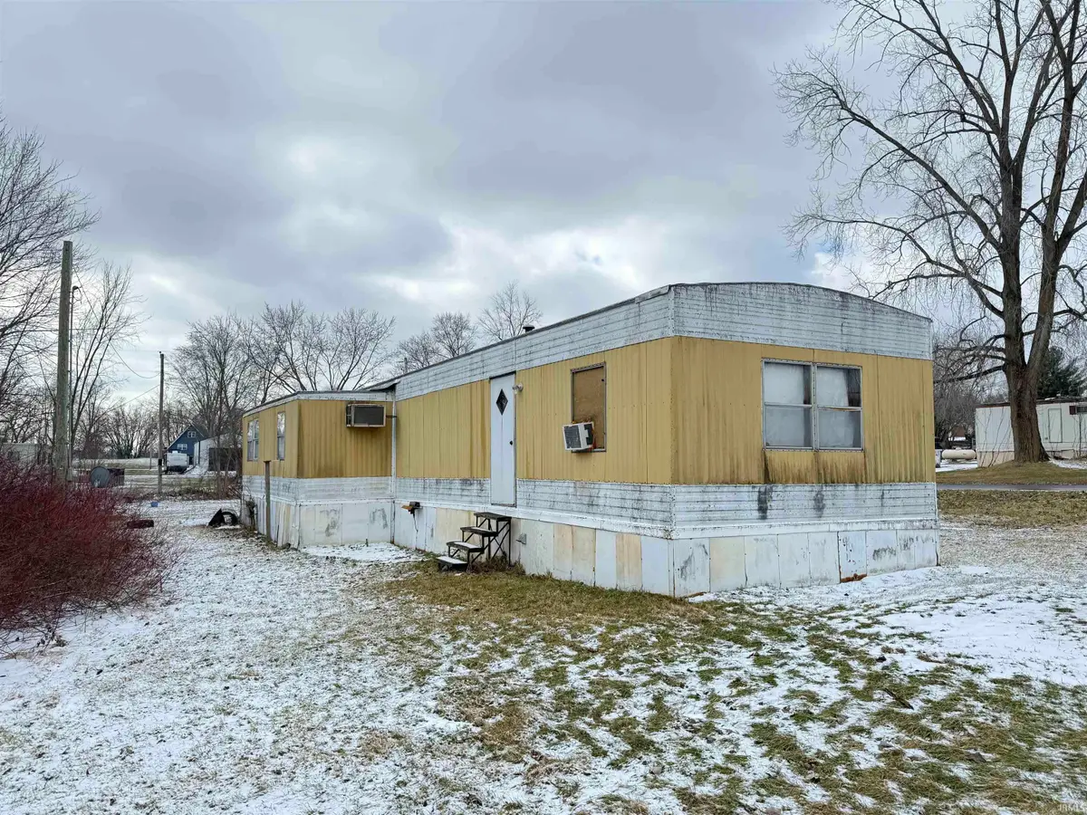 15 Ln 105 Turkey Lk, Lagrange, IN 46761 - #1
