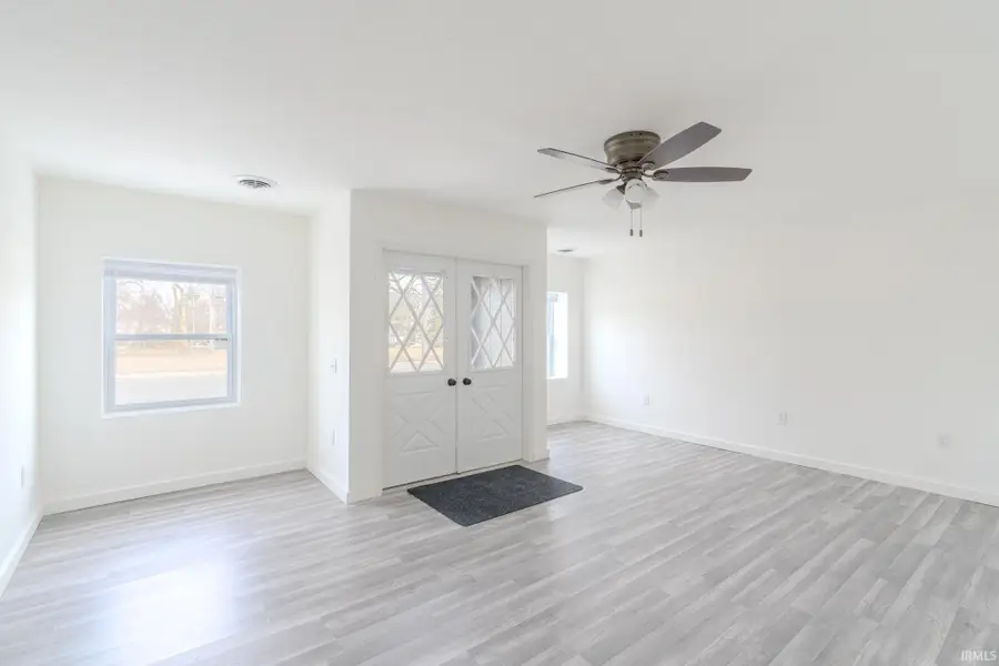 607 E Main Street, Medaryville, IN 47957 - #2