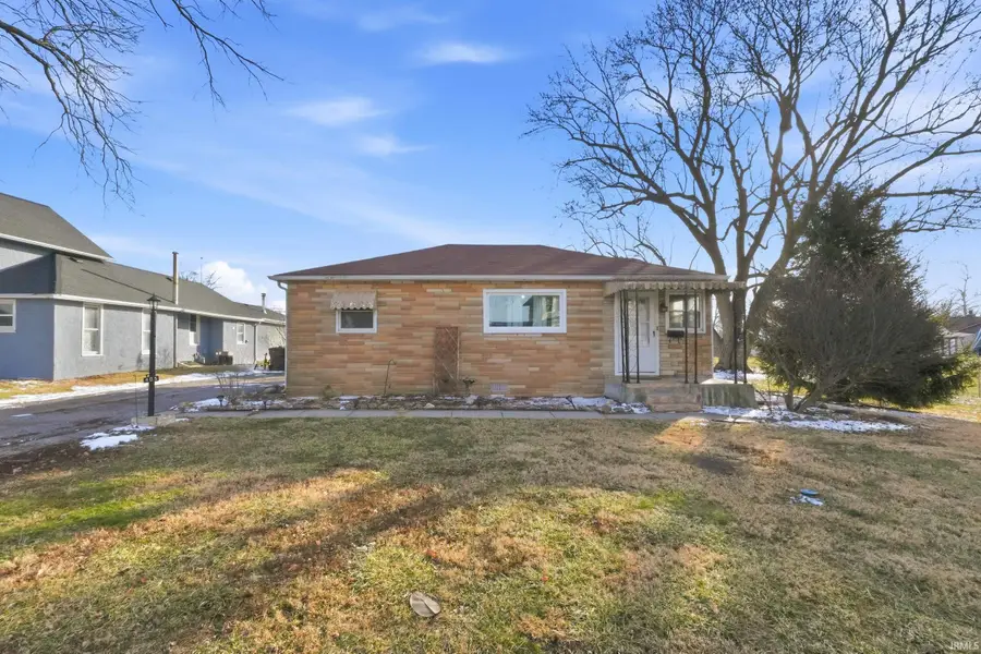 403 S Johnson Street, Garrett, IN 46738 - #2