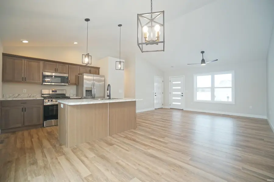 445 N Eastfield Circle, Milford, IN 46542 - #2