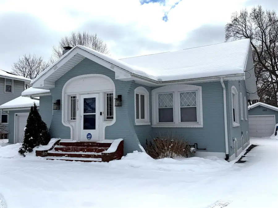 2113 E Jackson Boulevard, Elkhart, IN 46516 - #2