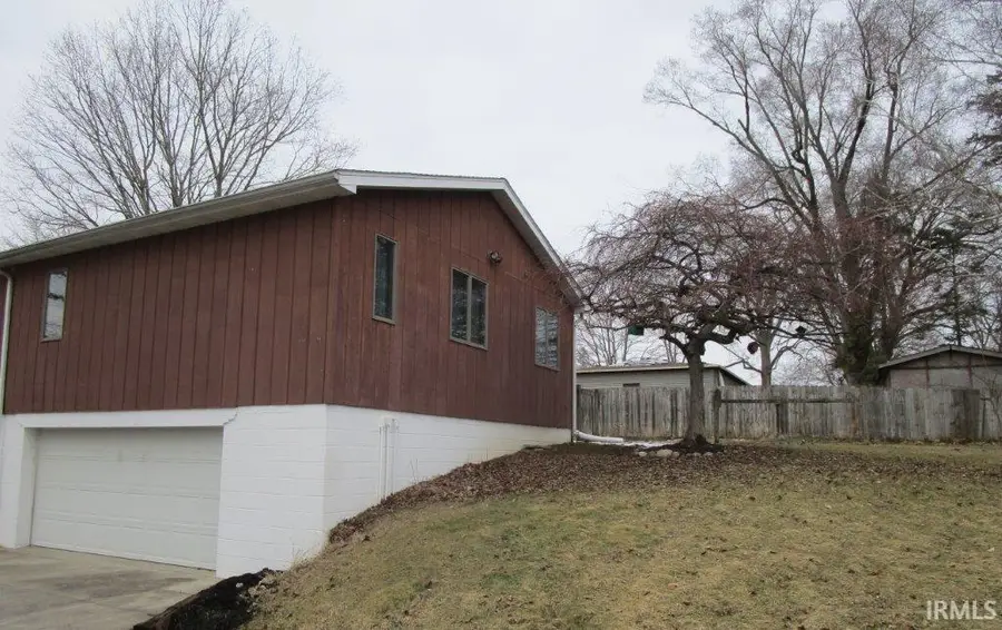 4460 N Sullivan Road, Leesburg, IN 46538 - #3