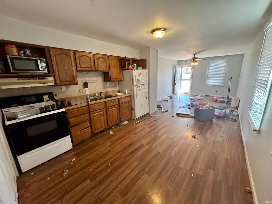 211 N Mccreary Street, Fort Branch, IN 47648 - #3